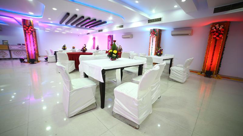 Hotel Taru Inn Gáziábád Kültér fotó